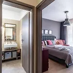 Side Luxury Steps To The Lela - Happy