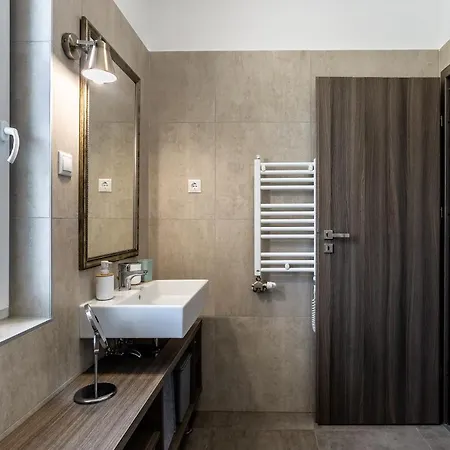 Side Luxury Steps To The Lela - Happy * Balatonlelle