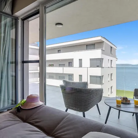 Side Luxury Steps To The Lela - Happy Balatonlelle