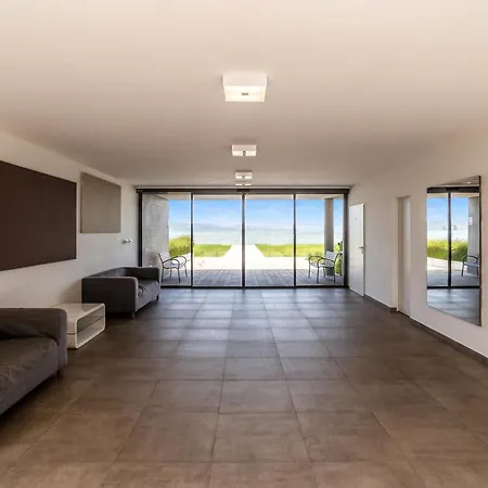 Side Luxury Steps To The Lela - Happy Apartment *