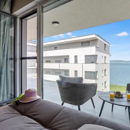 Apartmán Side Luxury Steps To The Lela - Happy