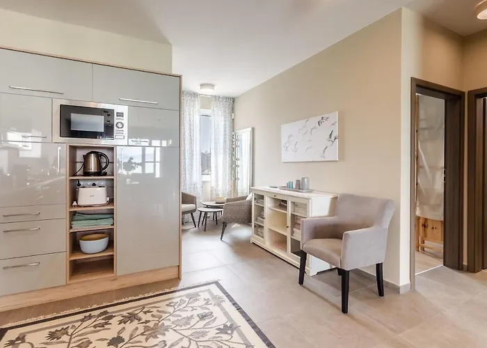 아파트 Side Luxury Steps To The Lela - Happy 발라톤엘