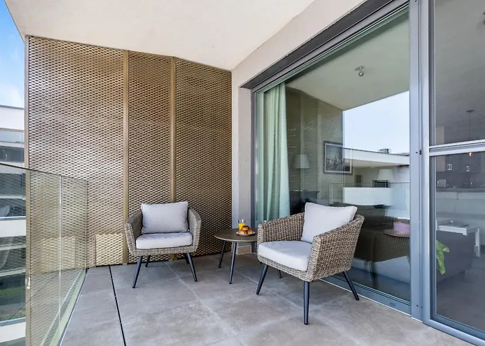Side Luxury Steps To The Lela - Happy דירה *